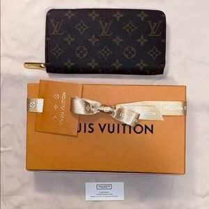 Louis Vuitton Zippy Wallet EUC